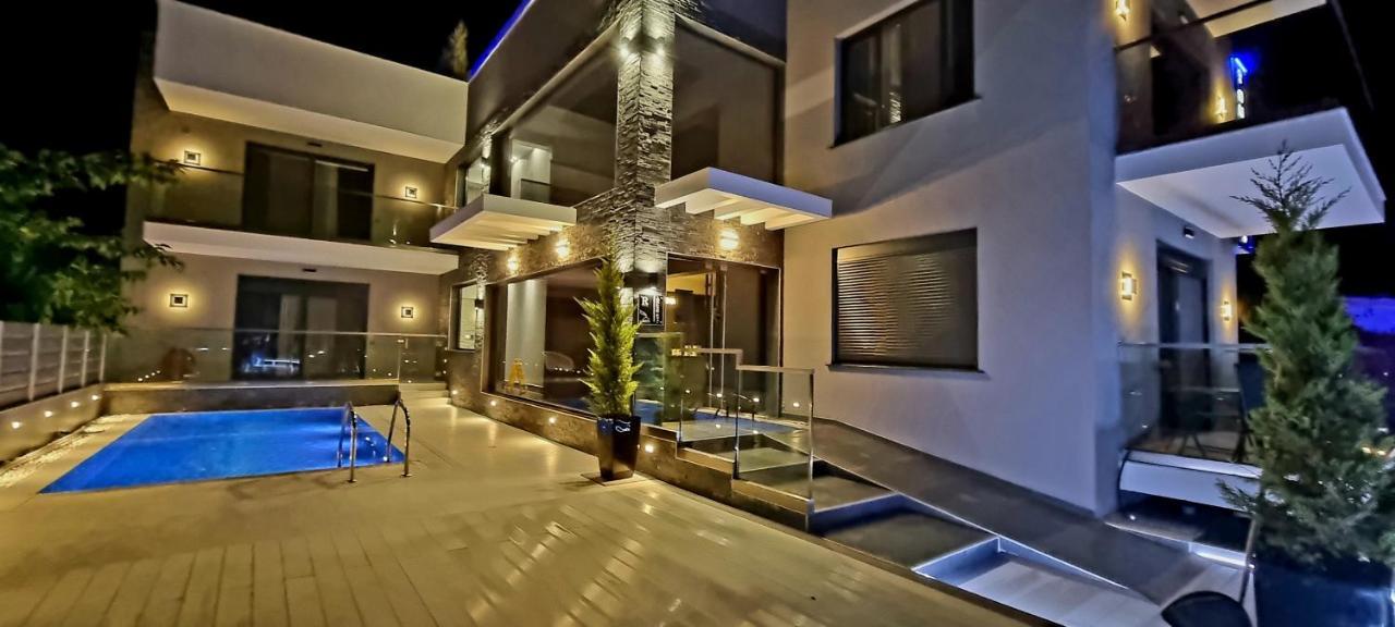 Ofrínion Luxsuites מראה חיצוני תמונה