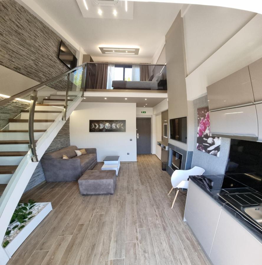 Ofrínion Luxsuites מראה חיצוני תמונה