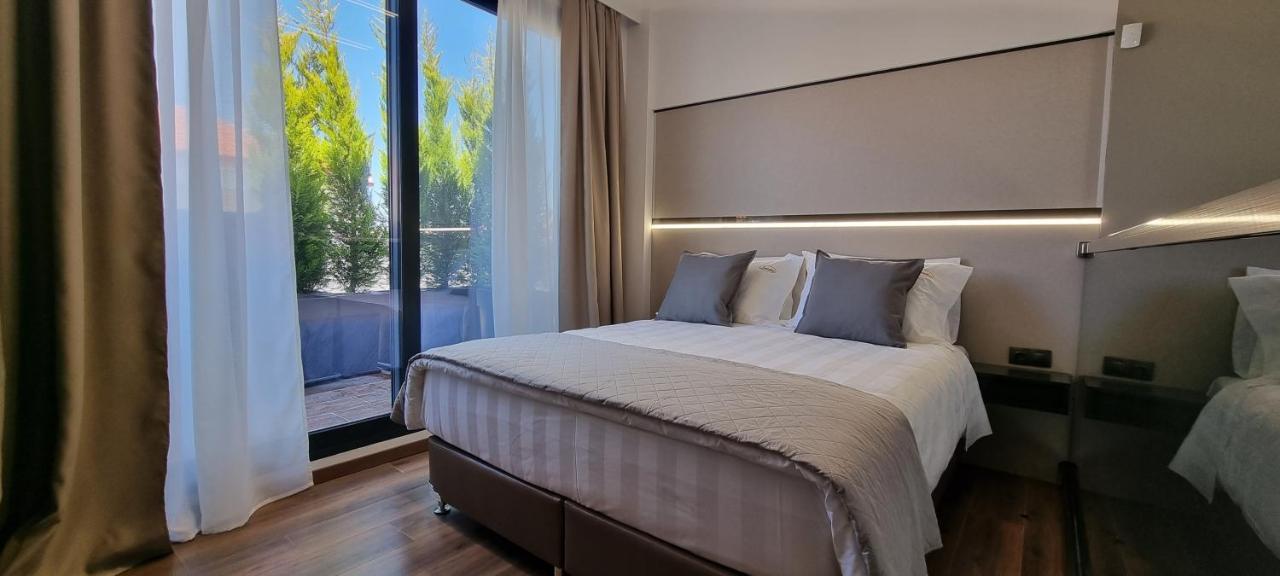 Ofrínion Luxsuites מראה חיצוני תמונה