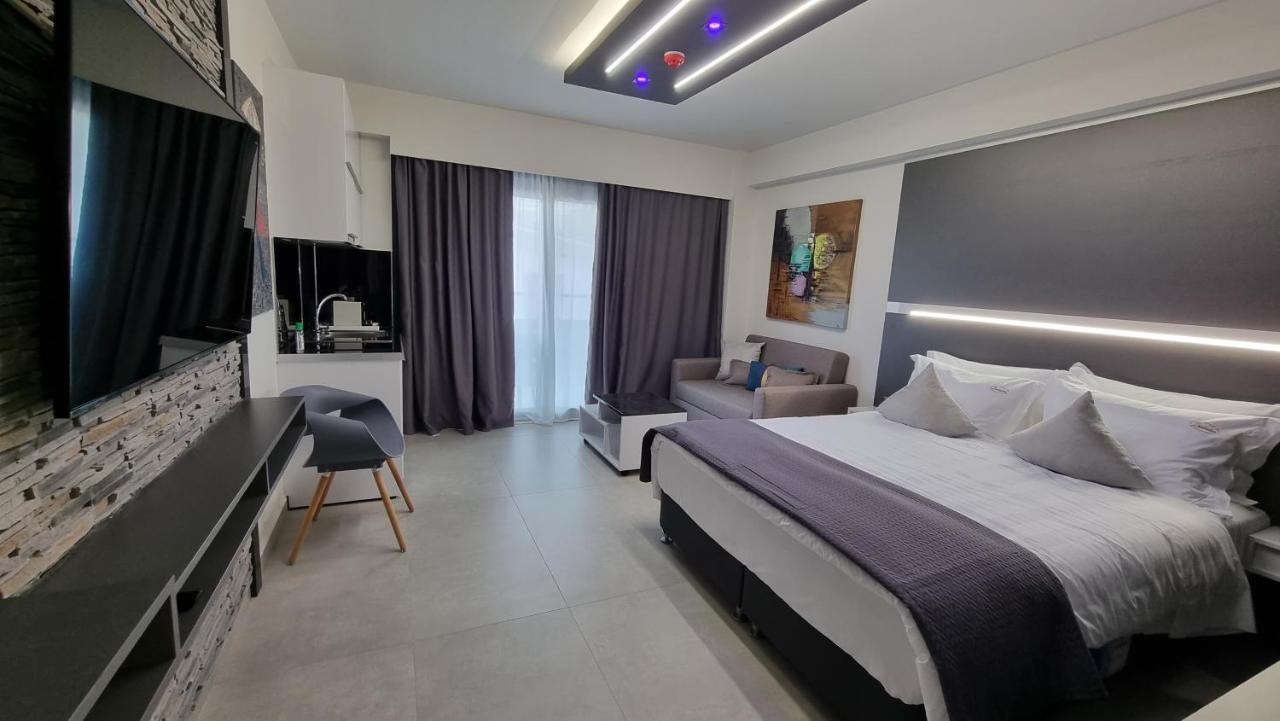 Ofrínion Luxsuites מראה חיצוני תמונה