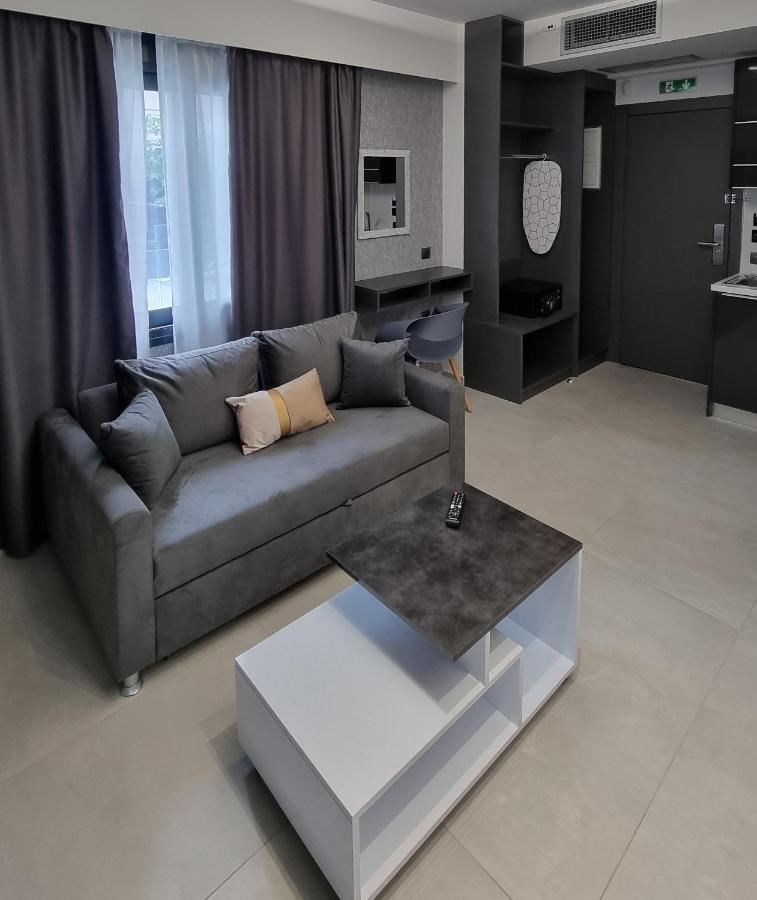 Ofrínion Luxsuites מראה חיצוני תמונה