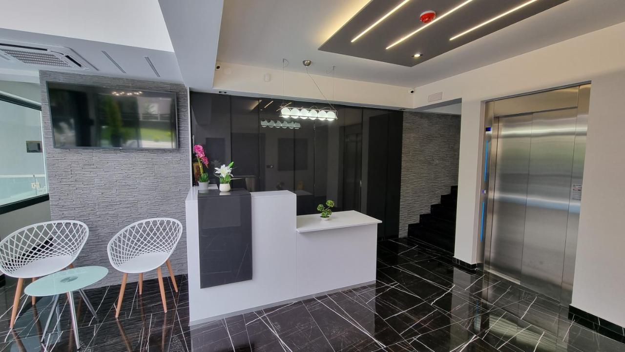 Ofrínion Luxsuites מראה חיצוני תמונה