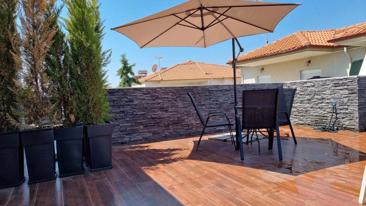 Ofrínion Luxsuites מראה חיצוני תמונה