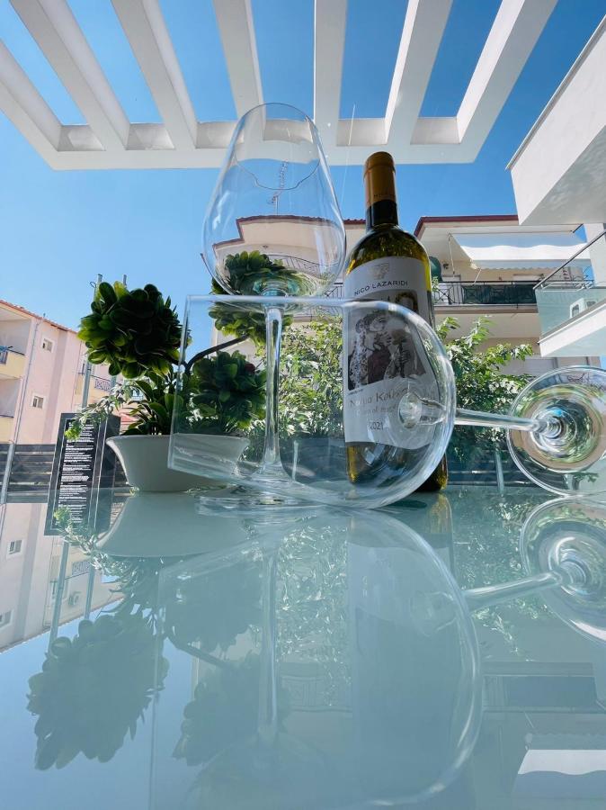 Ofrínion Luxsuites מראה חיצוני תמונה