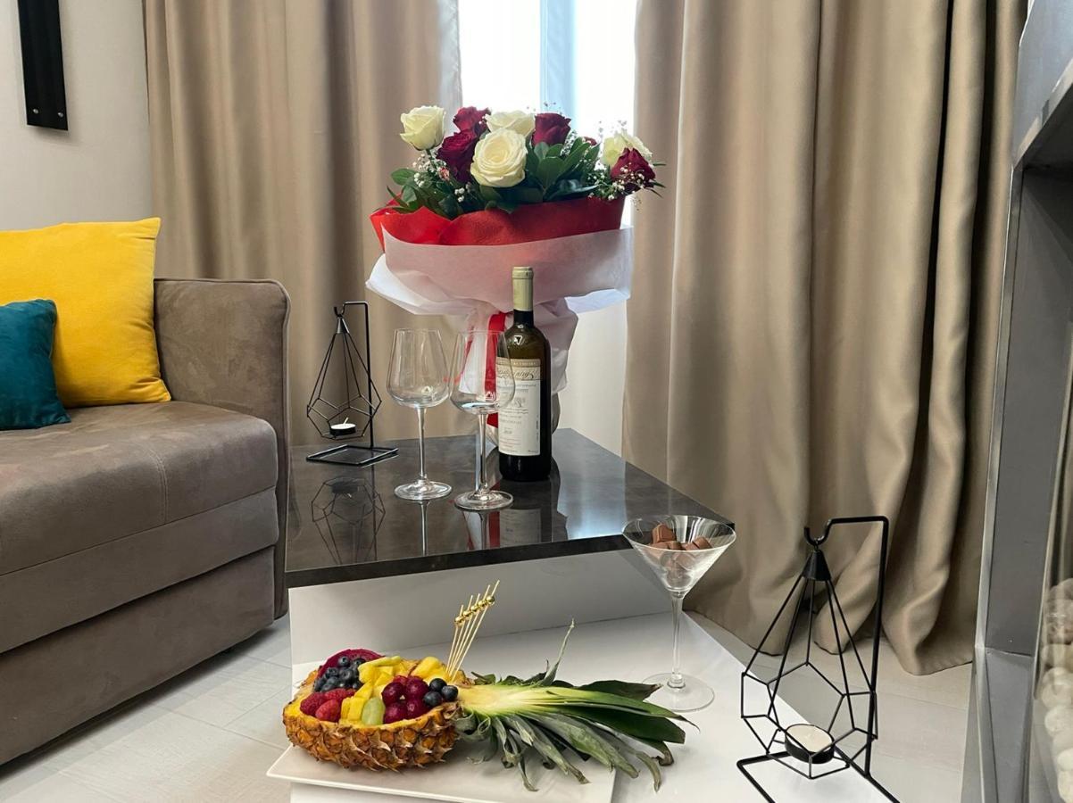 Ofrínion Luxsuites מראה חיצוני תמונה